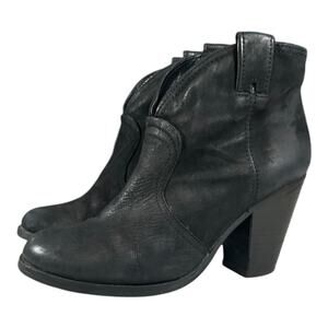 Vince Camuto Black Leather Heels Western Pull On Ankle Bootie Women's Size 6.5